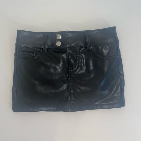 NWT Black Faux Leather Mini Skirt - Picture 2 of 3